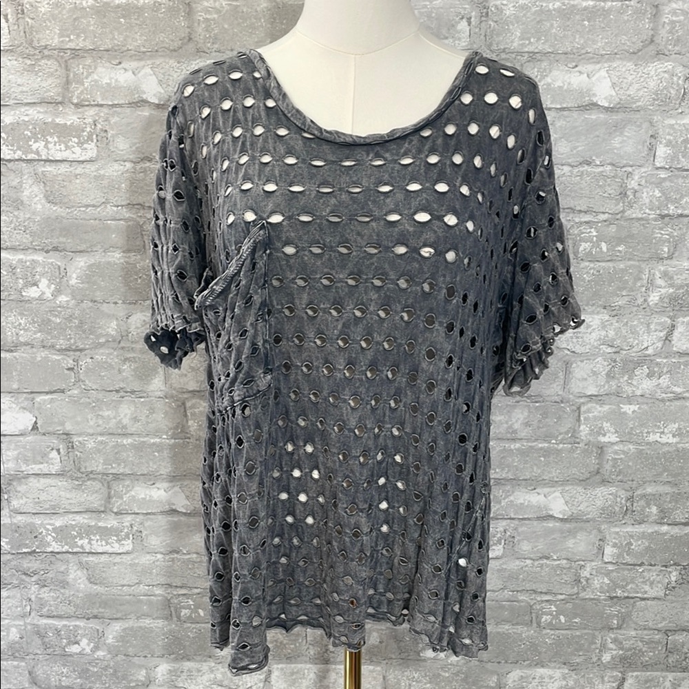 AKIRA Gray Oversized Cut Out Short Sleeve Top